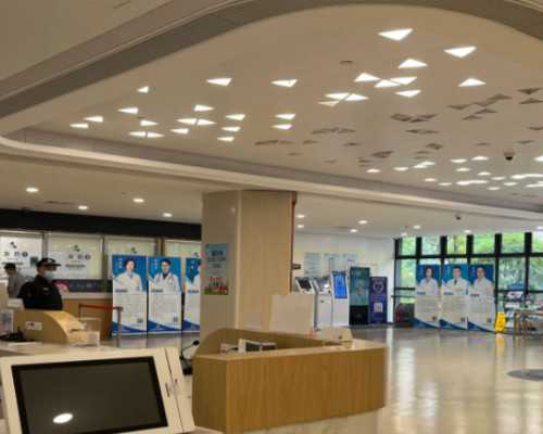 北京2024试管供卵生子的医院 宜昌中心医院试管费用比北京高么？做几代试管费